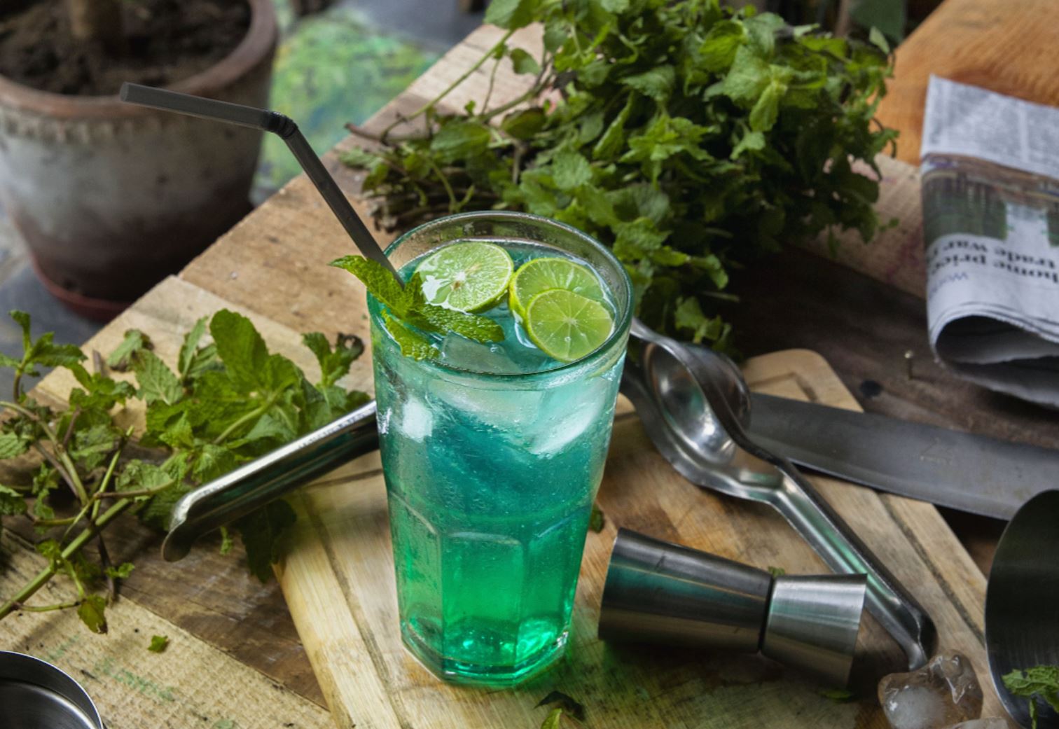 5 healthy & original mocktail recipes made with Eska sparkling water